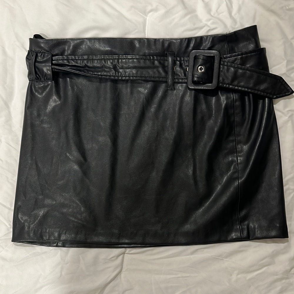 Zara Black Mini Pencil Skirt for Night Out